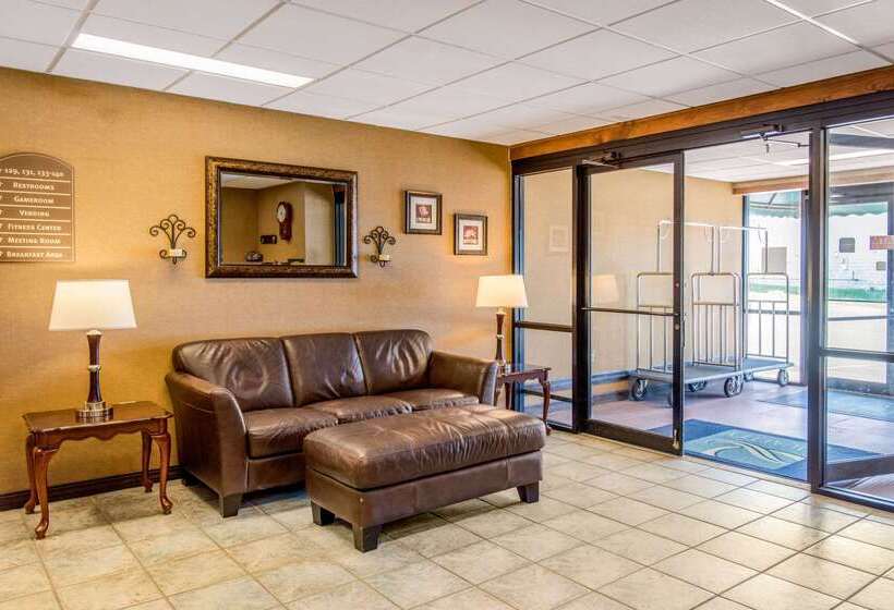 בית מלון כפרי Quality Inn At Bangor Mall