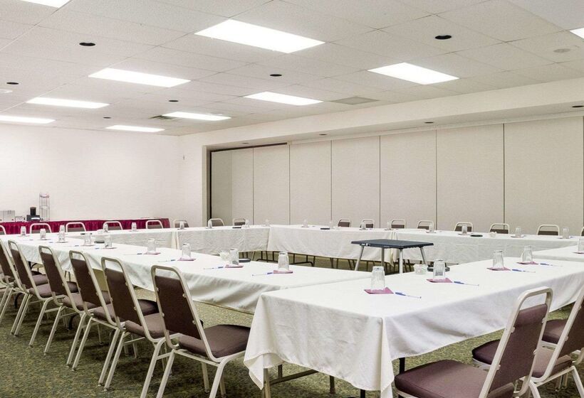 בית מלון כפרי Quality Inn Bismarck I 94