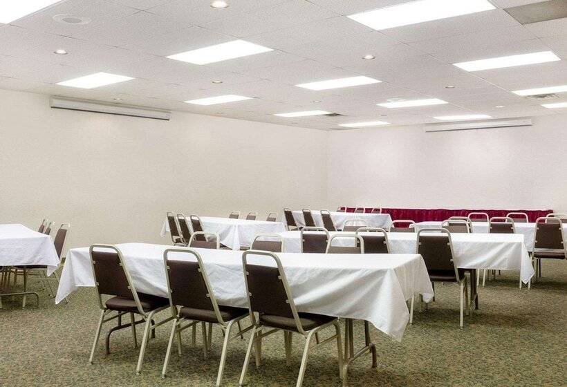 בית מלון כפרי Quality Inn Bismarck I 94