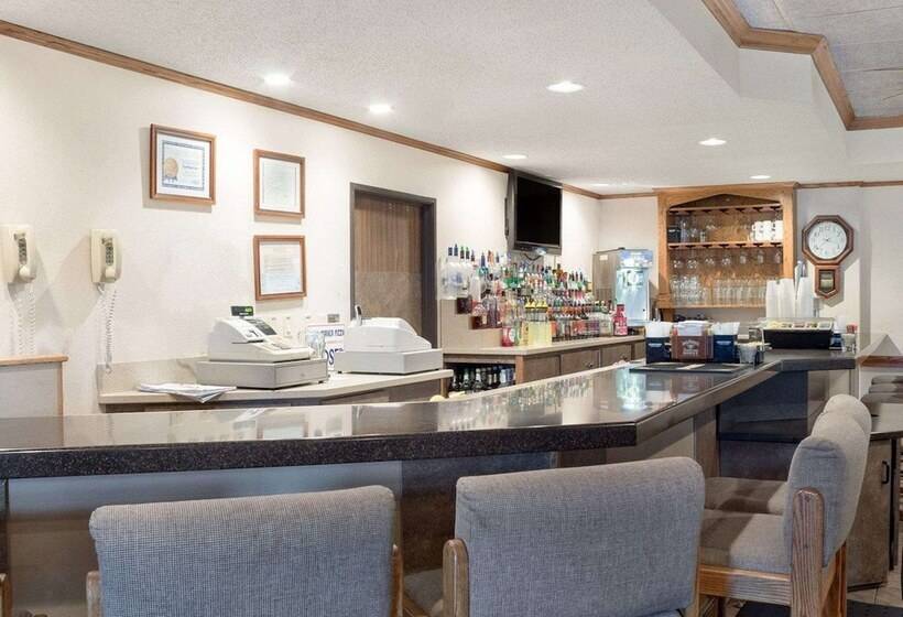 בית מלון כפרי Quality Inn Bismarck I 94