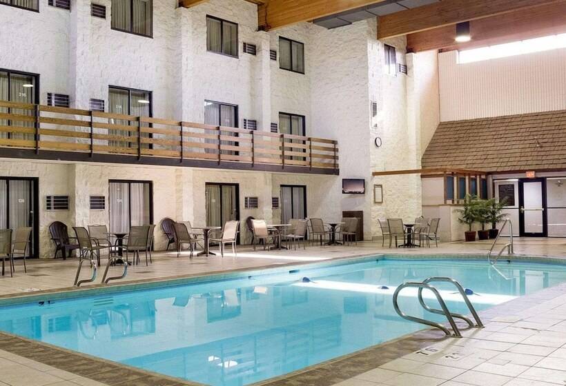 בית מלון כפרי Quality Inn Bismarck I 94