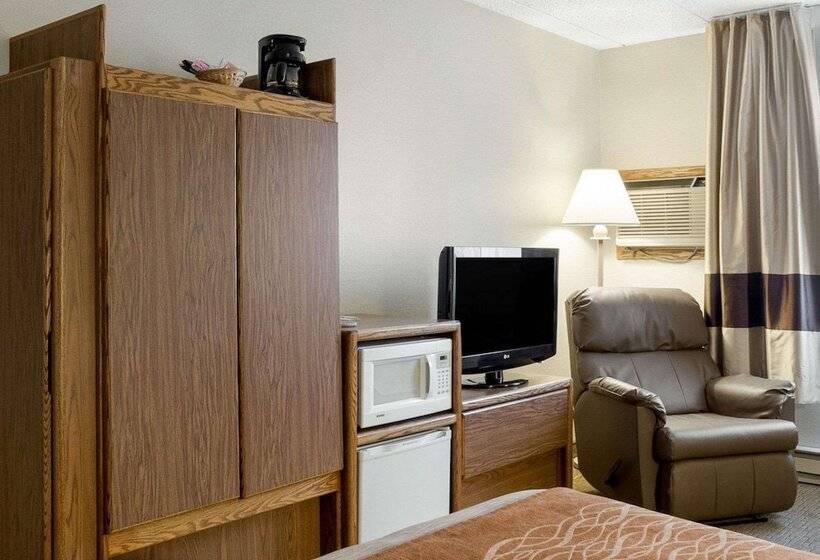 בית מלון כפרי Quality Inn Bismarck I 94