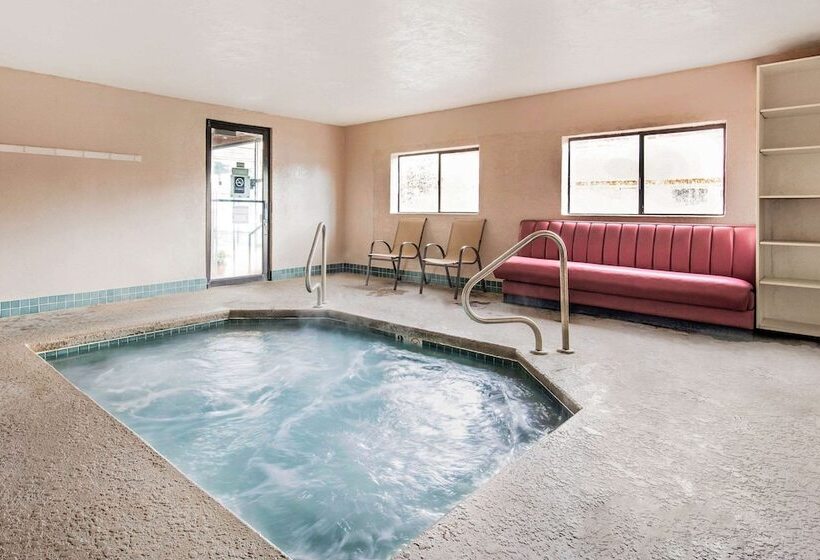 هتل Quality Inn Cedar City   University Area