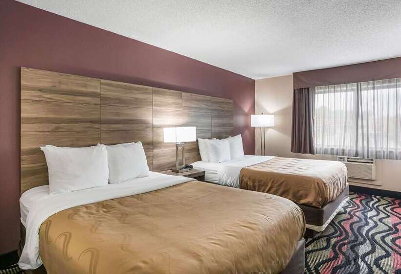 호텔 Quality Inn Cedar Rapids South