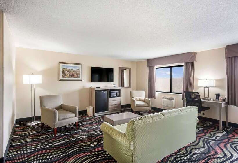 호텔 Quality Inn Cedar Rapids South