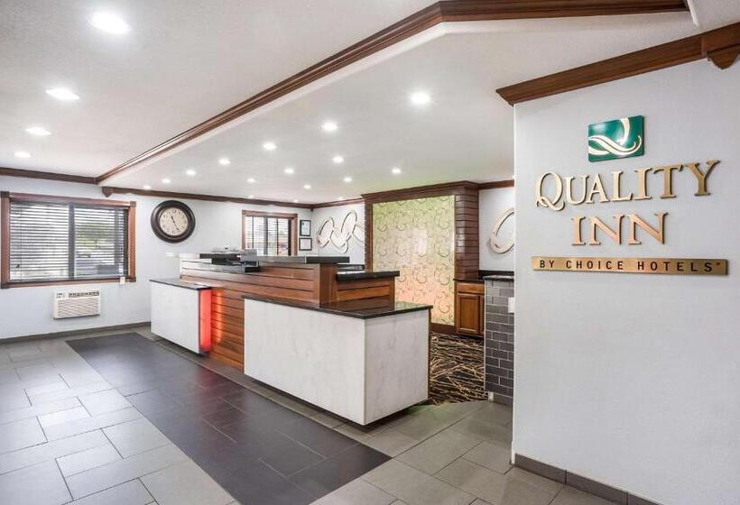 호텔 Quality Inn Cedar Rapids South