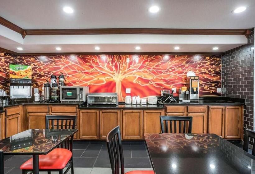 호텔 Quality Inn Cedar Rapids South