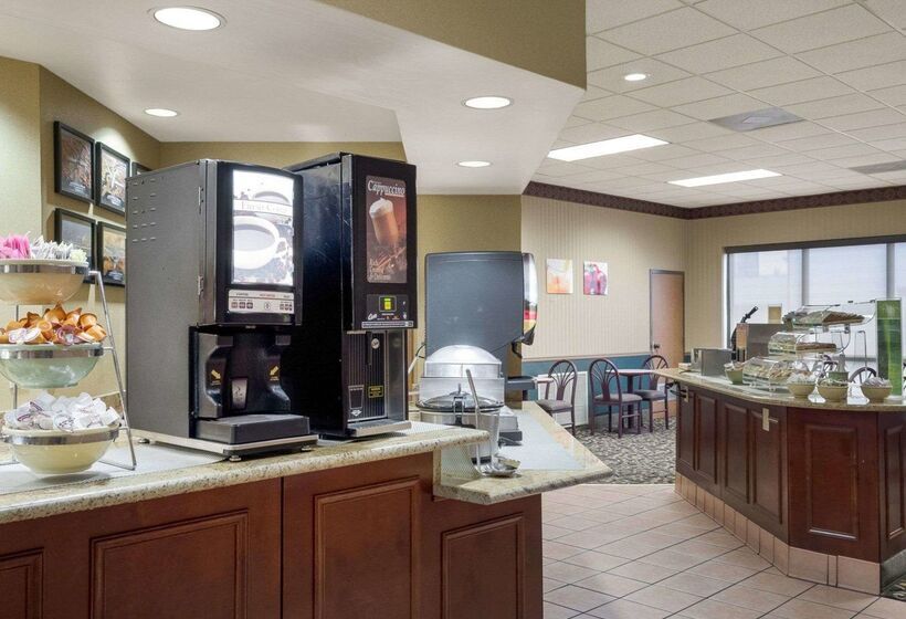 هتل Quality Inn Columbus, Ms