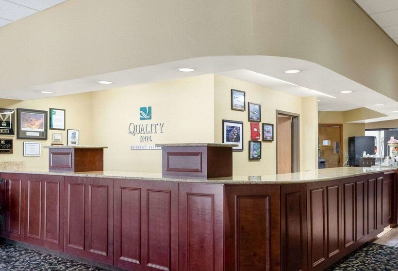 Отель Quality Inn Columbus, Ms
