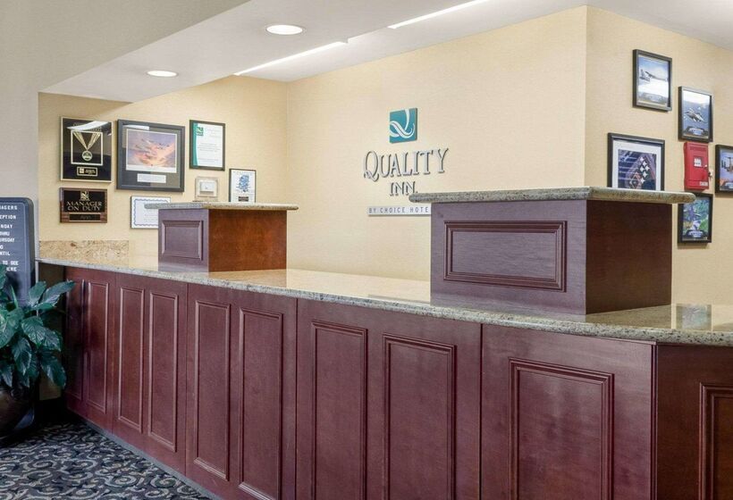 Отель Quality Inn Columbus, Ms