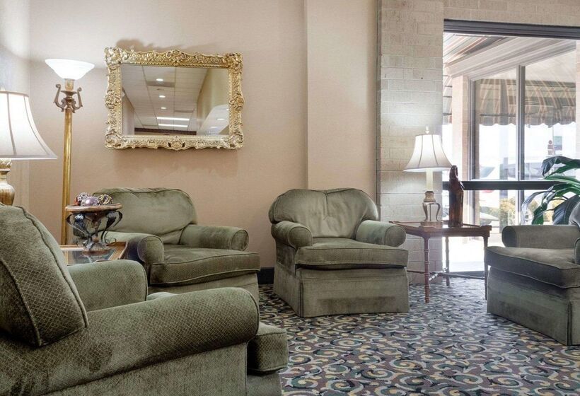 Отель Quality Inn Columbus, Ms