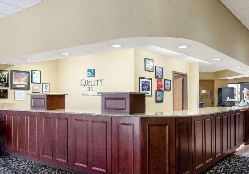 Отель Quality Inn Columbus, Ms
