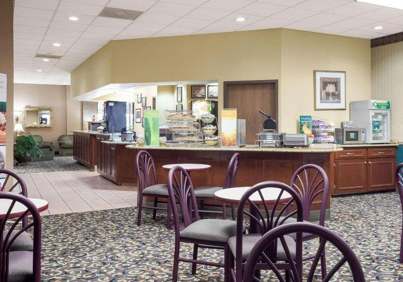 Отель Quality Inn Columbus, Ms