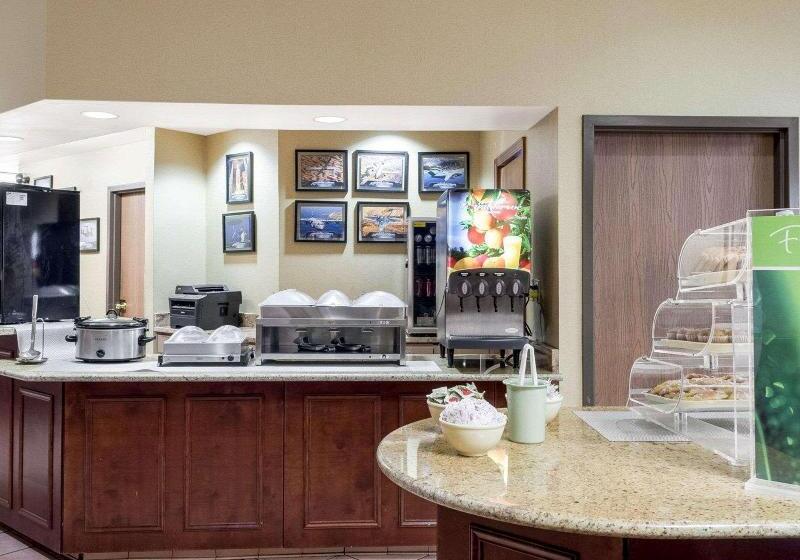 Отель Quality Inn Columbus, Ms