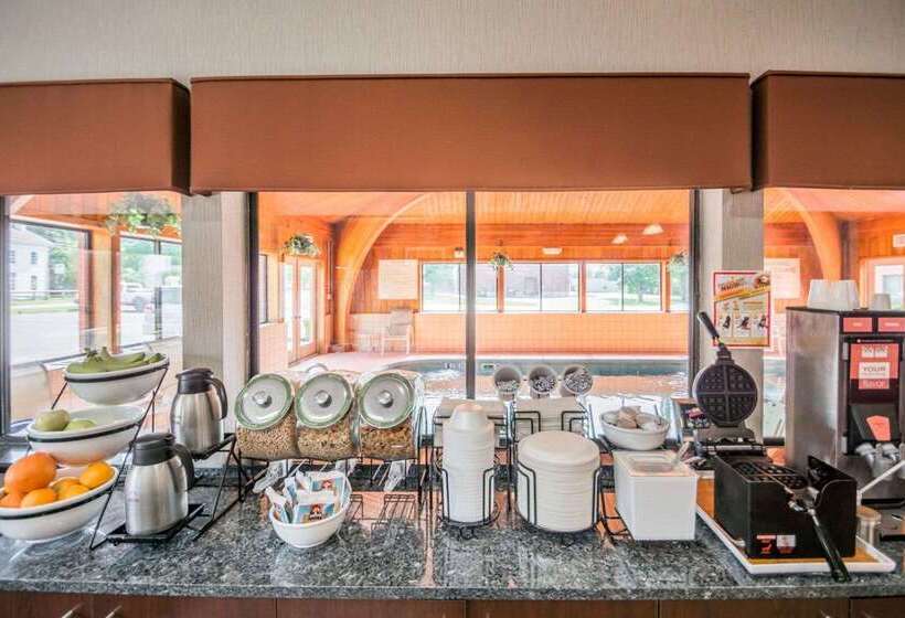 בית מלון כפרי Quality Inn