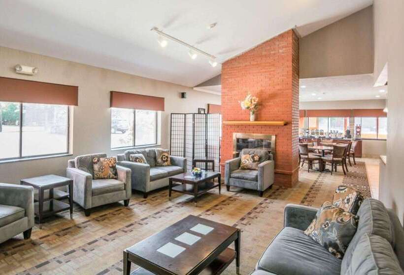 בית מלון כפרי Quality Inn