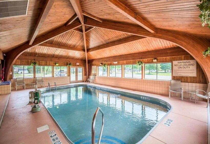 בית מלון כפרי Quality Inn