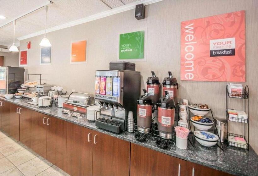 בית מלון כפרי Quality Inn