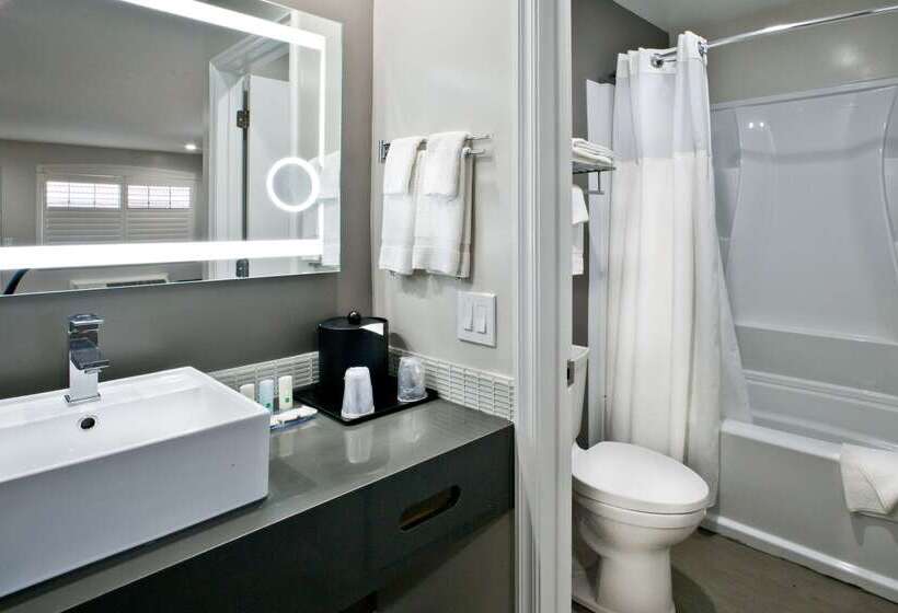 فندق Quality Inn Hayward