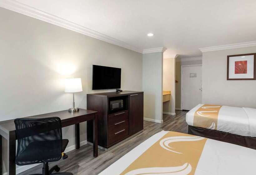 فندق Quality Inn Long Beach   Signal Hill