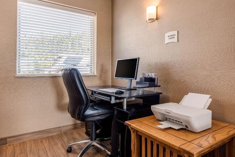 ホテル Quality Inn & Suites New Castle