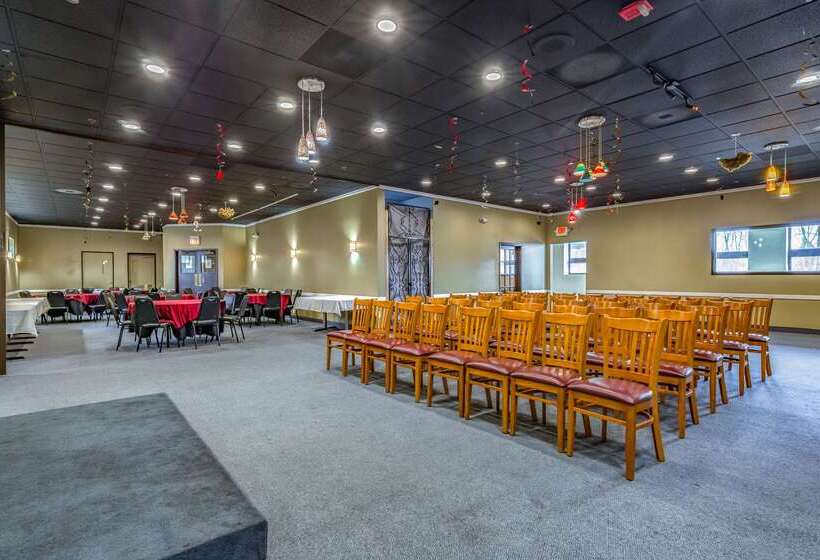 Отель Quality Inn Schenectady  Albany