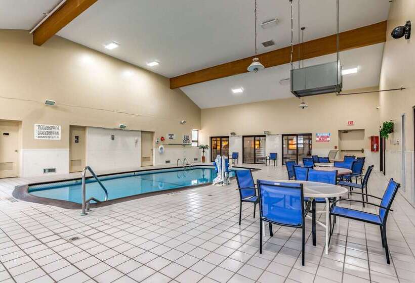 Отель Quality Inn Schenectady  Albany