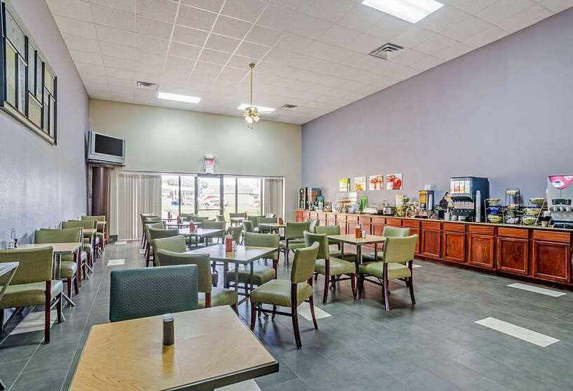 בית מלון כפרי Quality Inn South