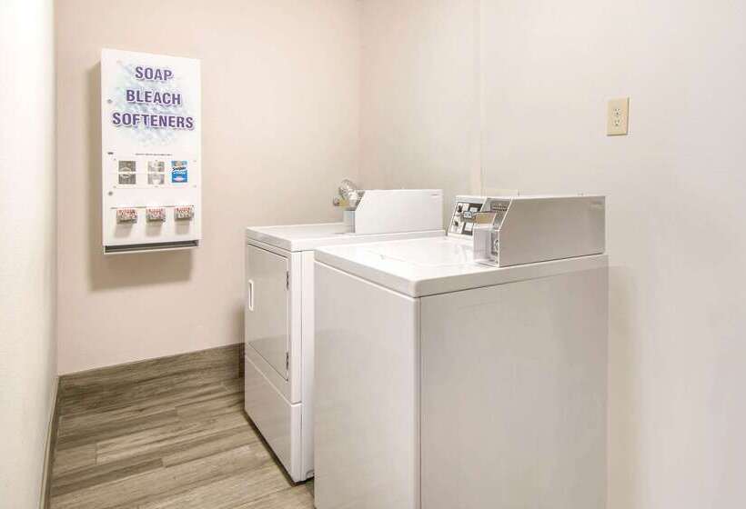 ホテル Quality Inn & Suites Albany Corvallis