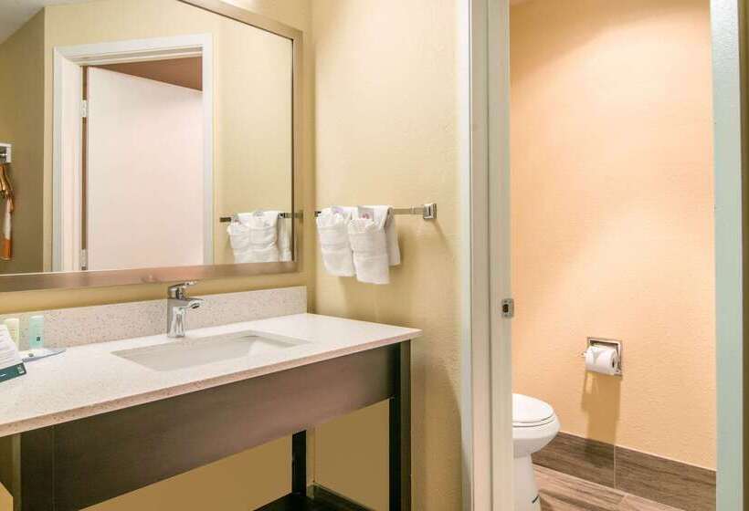 ホテル Quality Inn & Suites Albany Corvallis