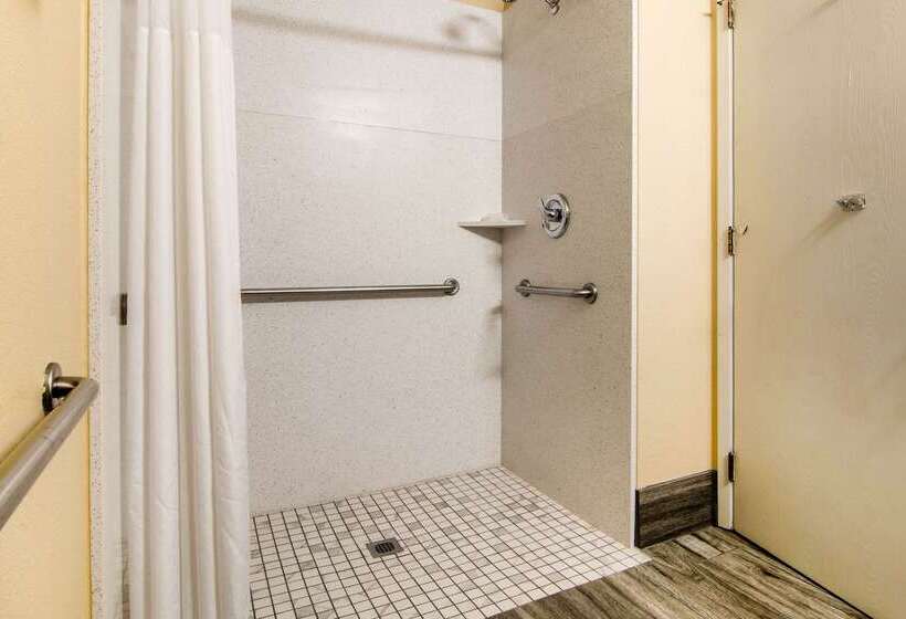 ホテル Quality Inn & Suites Albany Corvallis