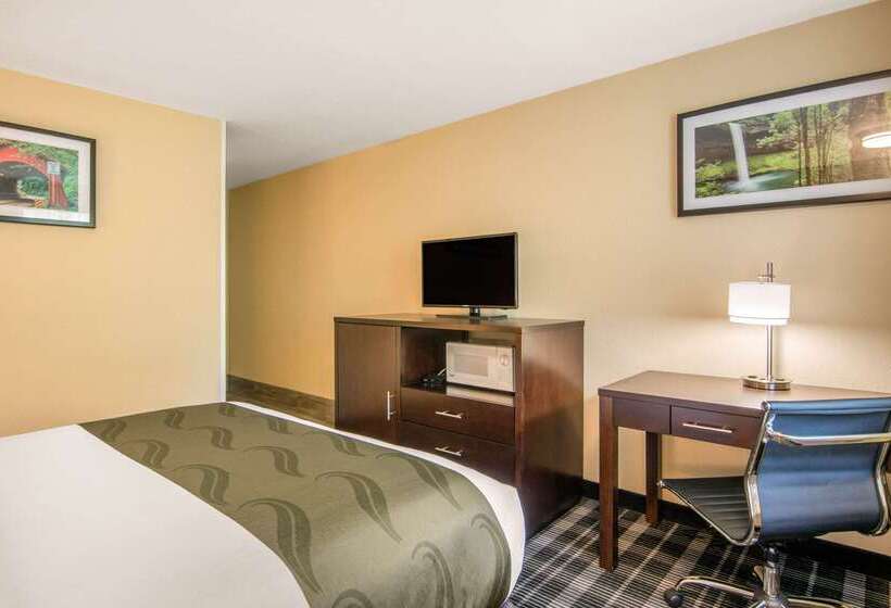 ホテル Quality Inn & Suites Albany Corvallis