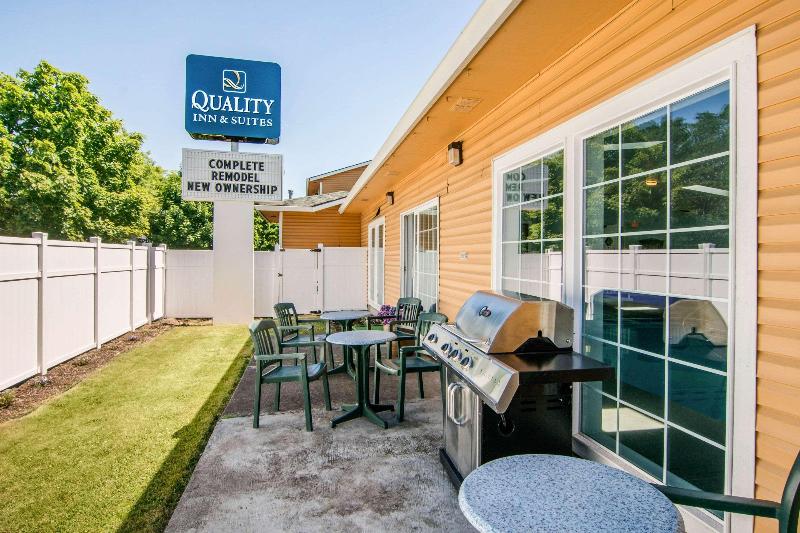 ホテル Quality Inn & Suites Albany Corvallis