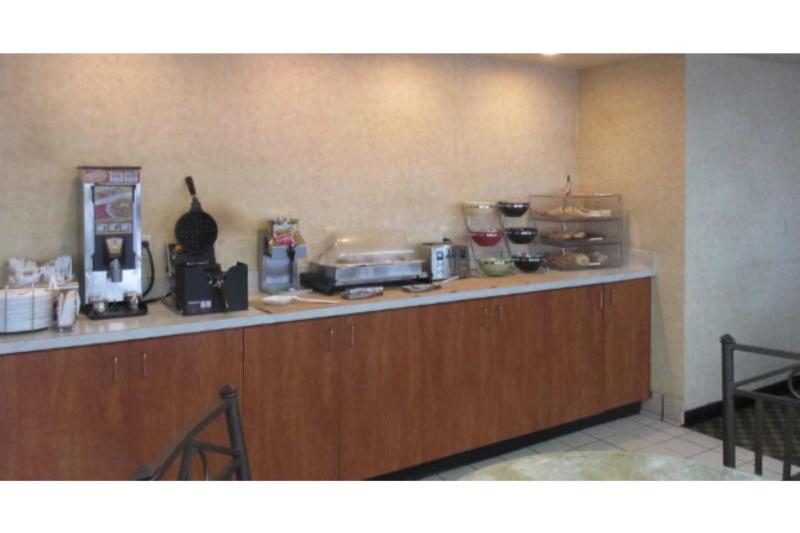 ホテル Quality Inn & Suites Albany Corvallis