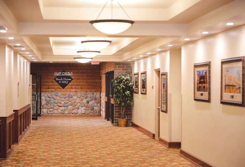 فندق Quality Inn & Suites Ames Conference Center Near Isu Campus