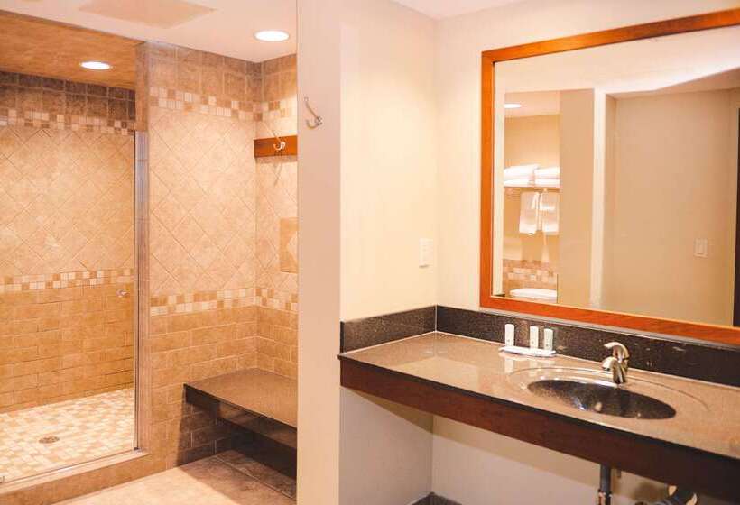 فندق Quality Inn & Suites Ames Conference Center Near Isu Campus