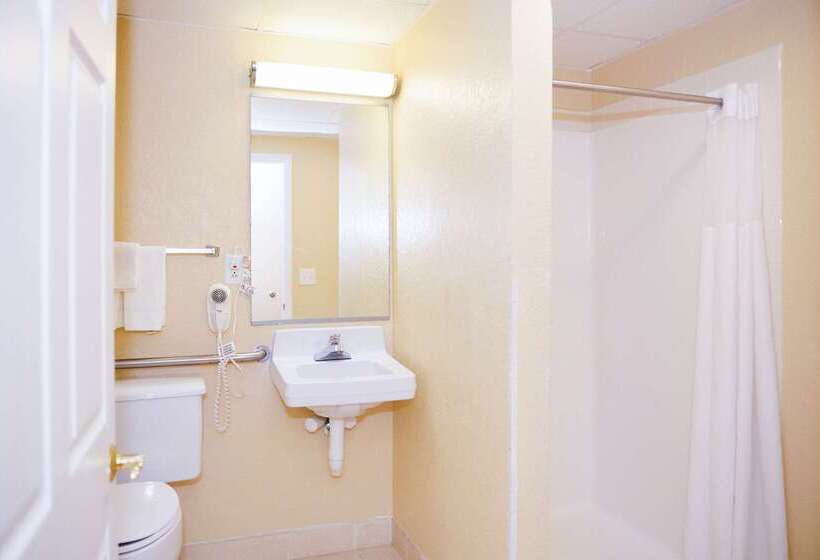 فندق Quality Inn & Suites Ames Conference Center Near Isu Campus