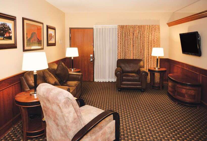 فندق Quality Inn & Suites Ames Conference Center Near Isu Campus