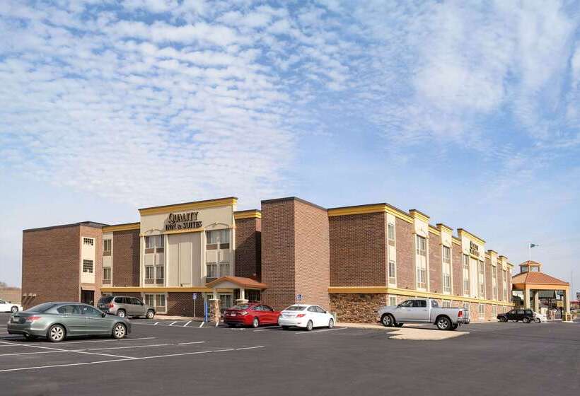 فندق Quality Inn & Suites Ames Conference Center Near Isu Campus