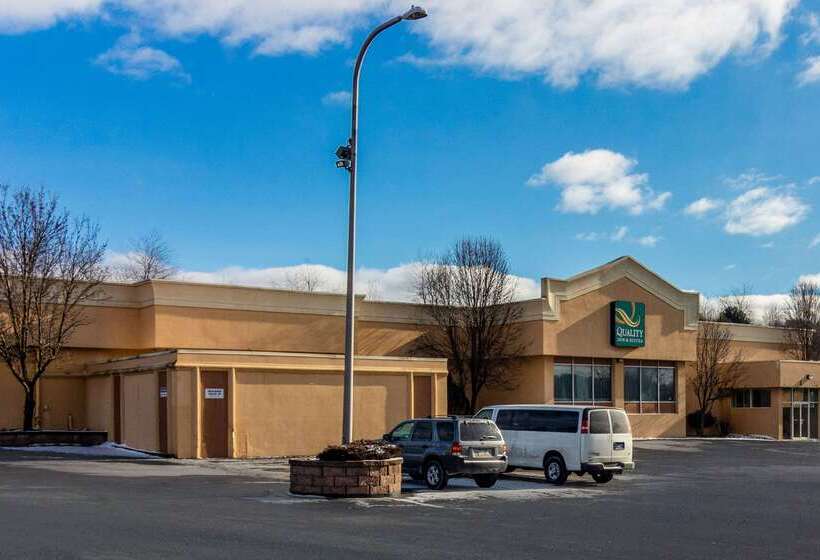 ホテル Quality Inn & Suites