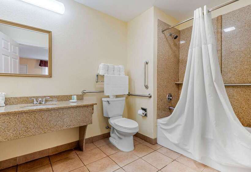 בית מלון כפרי Quality Inn & Suites
