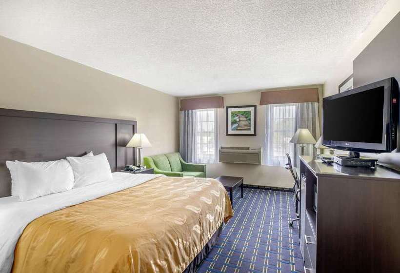 בית מלון כפרי Quality Inn Waynesboro   Skyline Drive