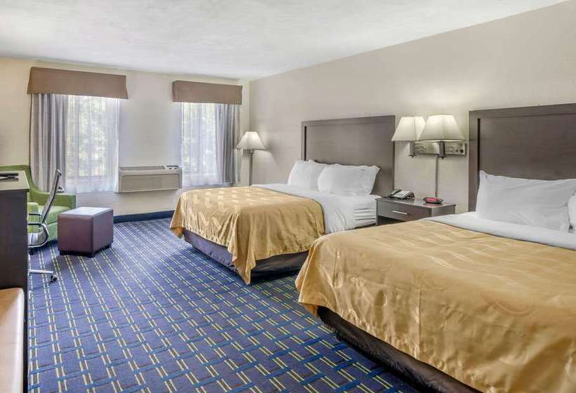בית מלון כפרי Quality Inn Waynesboro   Skyline Drive