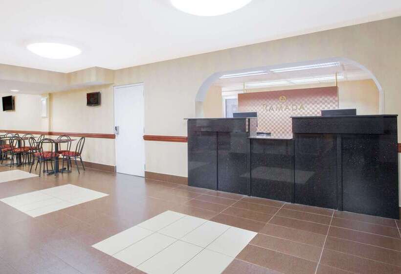 Ramada By Wyndham Edgewood Hotel & Conference Center