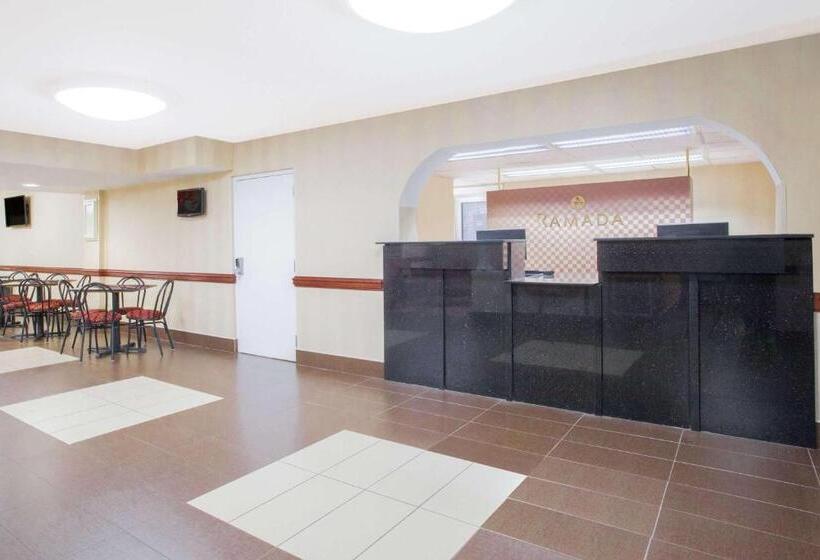 Ramada By Wyndham Edgewood Hotel & Conference Center