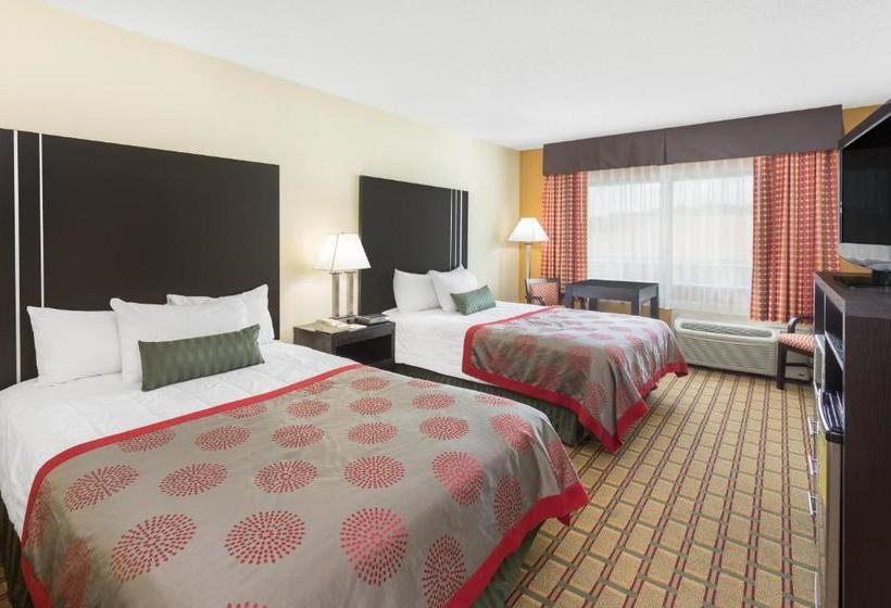 فندق Ramada By Wyndham Asheville Southeast