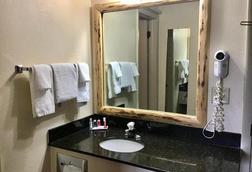 فندق Ramada By Wyndham Butte