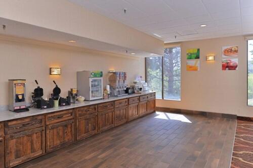 فندق Ramada By Wyndham Butte