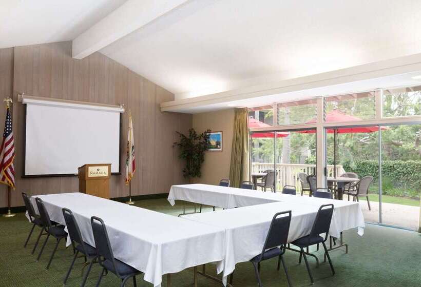 فندق Ramada By Wyndham Santa Barbara