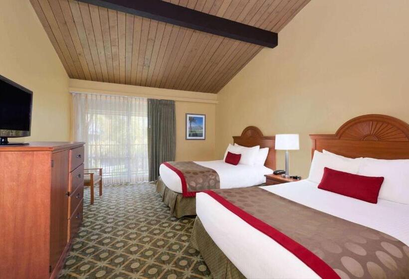 فندق Ramada By Wyndham Santa Barbara